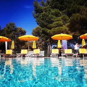 Hotel apartamentowy Villaggio Golfo Di Arzachena, Cannigione
